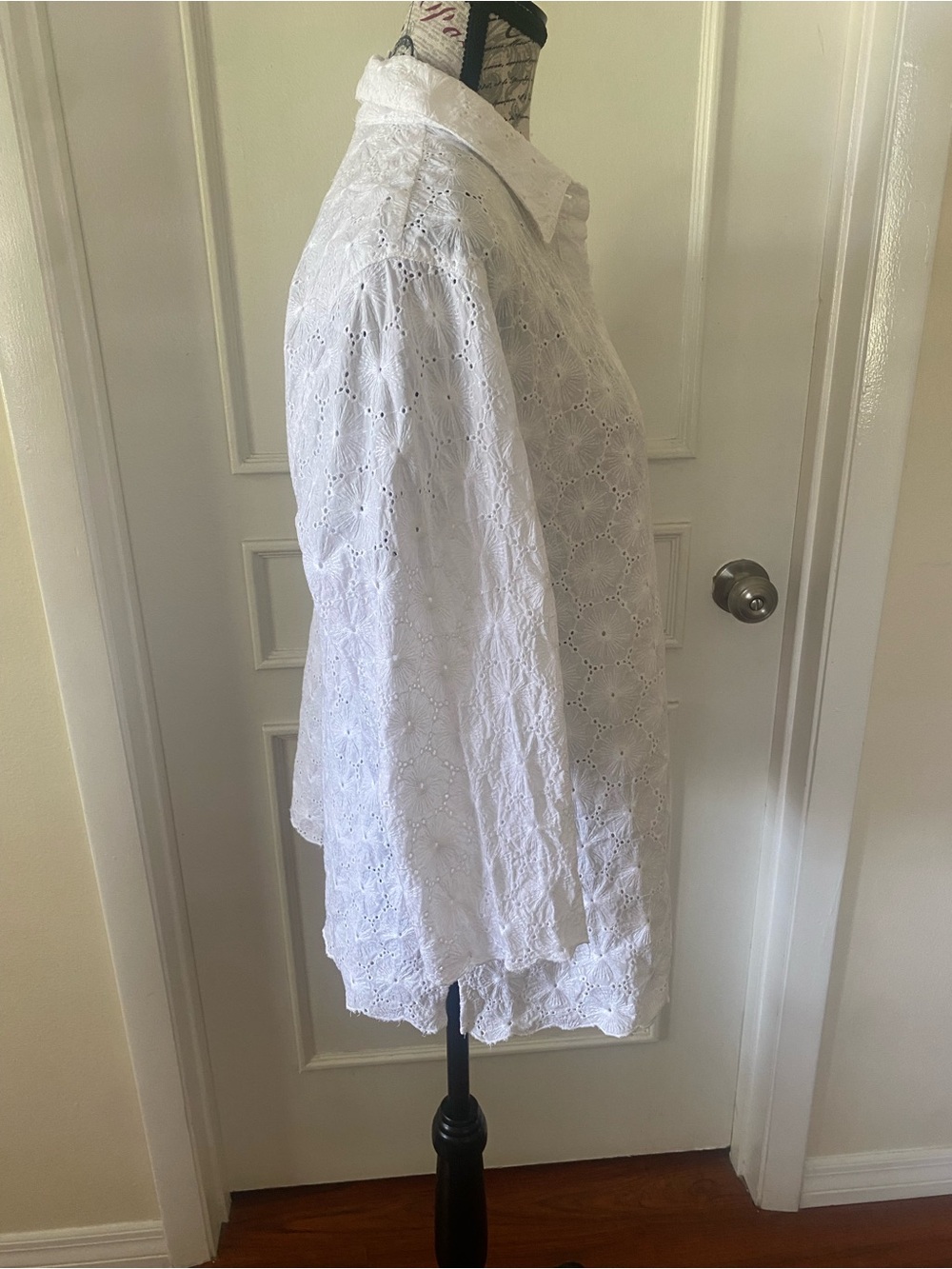 Coldwater Creek White Eyelet Embroidered Button Front Blouse XL - Picture 4 of 15